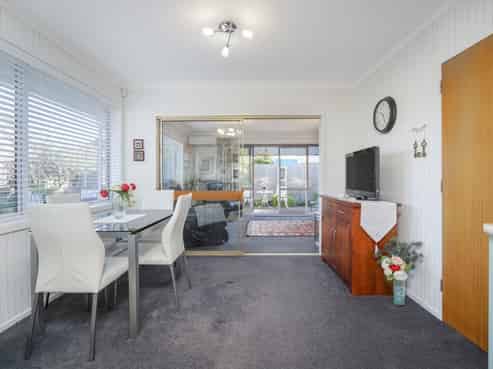 17b Molesworth Place, Somerfield