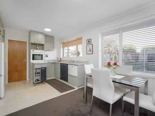 17b Molesworth Place, Somerfield