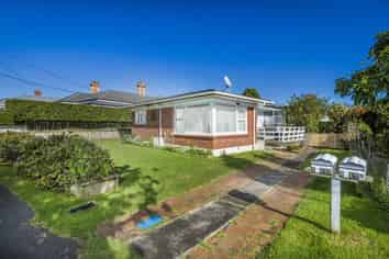 1 and 2/173 Victoria Road, Devonport