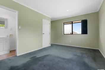 1/13 Barron Drive, Green Bay