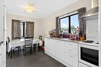 13 Barron Drive, Green Bay