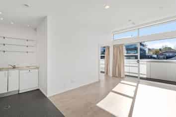 36/8 Clayton Street, Newmarket