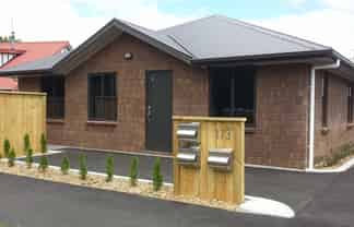 3/173 Knighton Road, Hillcrest