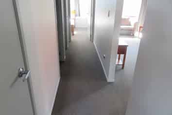 3/173 Knighton Road, Hillcrest