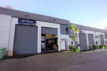 Unique Albany Industrial 118m²