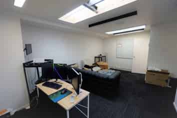 Unique Albany Industrial 118m²