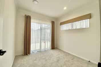 31 Nightingale Road, Flat Bush