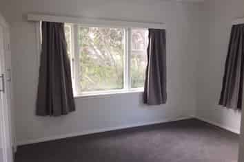 2 Woodstock Terrace, Tawa