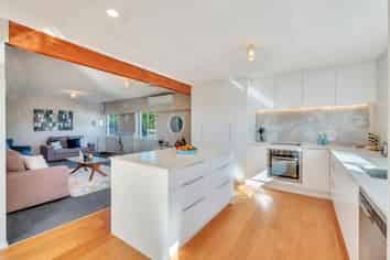 55 Sturges Road, Henderson