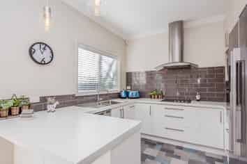 26 Sophia Street, Glenholme