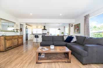 2/2 Becroft Drive, Forrest Hill