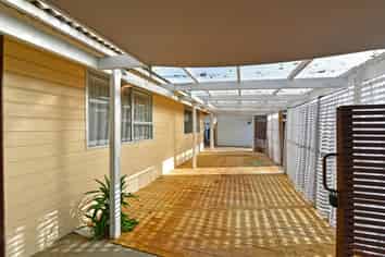 99 California Drive, Totara Park