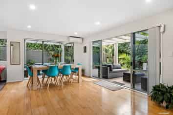 7a Valley Road, Browns Bay