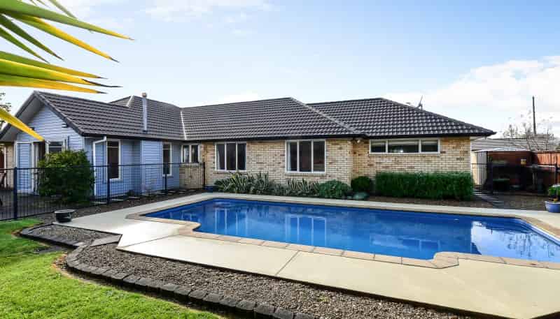 14 Rosewood Court, Huntington