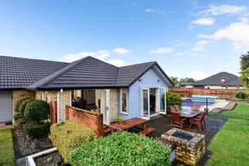 14 Rosewood Court, Huntington