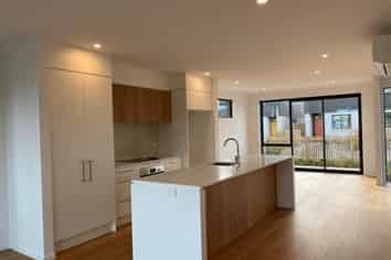 6 Manahi Lane, Panmure