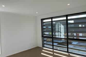 6 Manahi Lane, Panmure