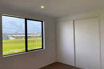 6 Manahi Lane, Panmure