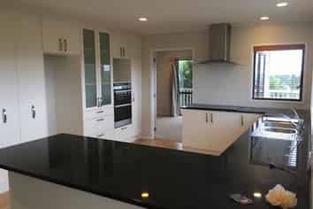 6 Summit Drive, Torbay