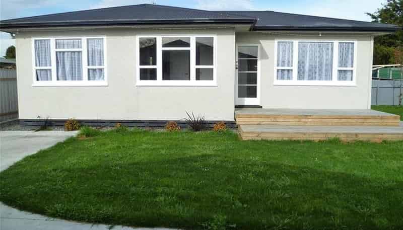 1018C Totara Street, Mahora