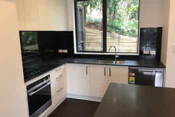 14/37 Glen Atkinson Street, Saint Heliers