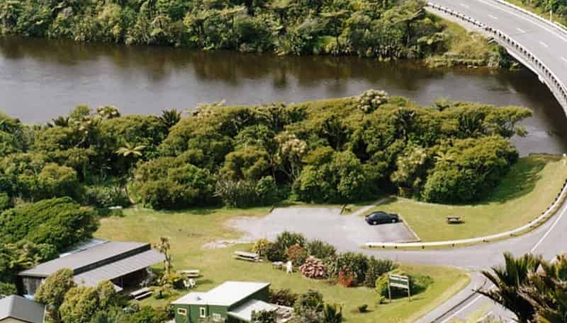 6 & 8 Punakaiki Road, Punakaiki