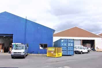 Warehouse with excellent transport links
