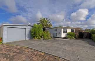 2/9 Applewood Drive, Henderson