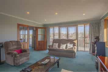 40 Temple Crescent, Gleniti