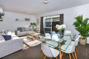 39C Bassett Street, Burwood