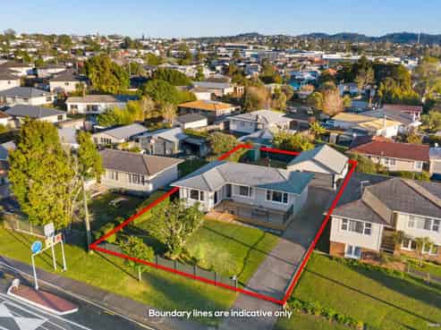 60 St Leonards Road, Kelston