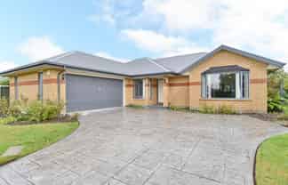 7 Bering Street, Northwood