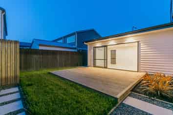 2 Agnes Court, Silverdale