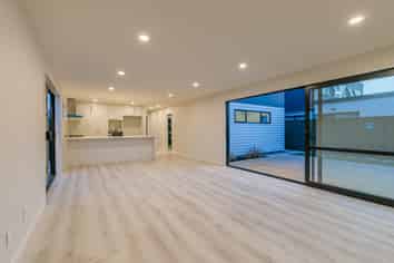 2 Agnes Court, Silverdale