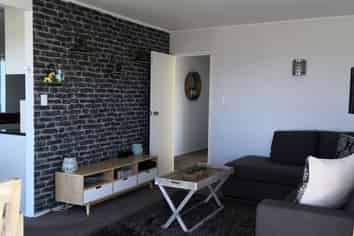 2/401 East Coast RD, Mairangi Bay