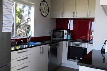 2/401 East Coast RD, Mairangi Bay