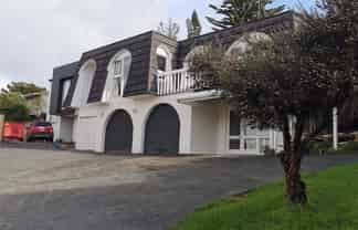 Auckland - Address withheld