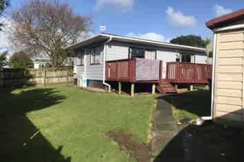 7 Riserra Drive, Ranui