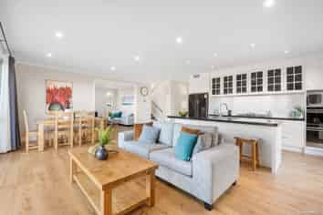 8 Ascension Crescent, Orewa