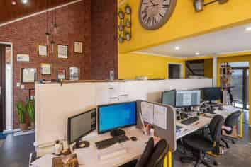 Bite-size medical or office opportunity to buy