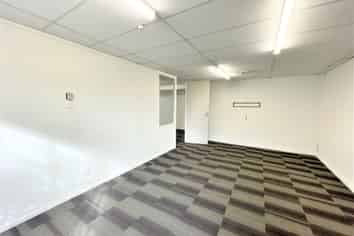 CENTRAL EPSOM GROUND FLOOR SPACE