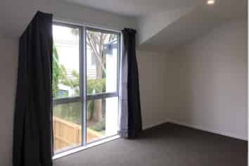 8/160 Rossall Street, Parkvale