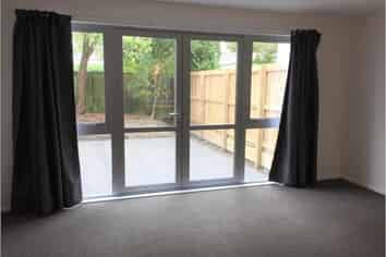 8/160 Rossall Street, Parkvale