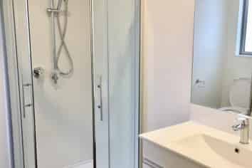 8/160 Rossall Street, Parkvale