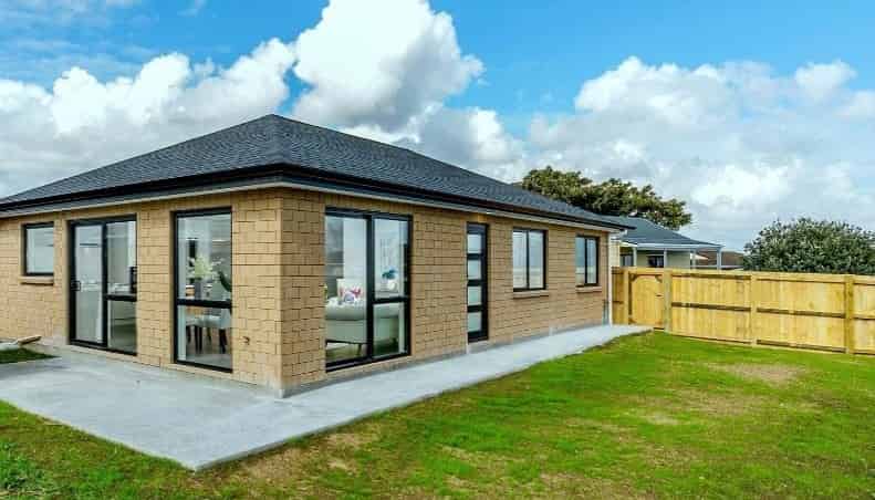 1/25 Kennington Drive, Clendon Park