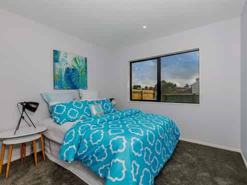 1/25 Kennington Drive, Clendon Park