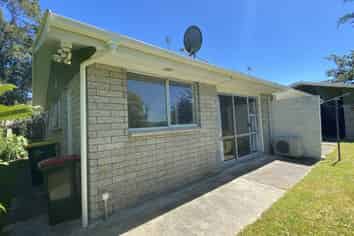 27B Resthill Crescent, Glenview