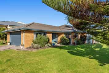 2 Island View Heights, Coastlands
