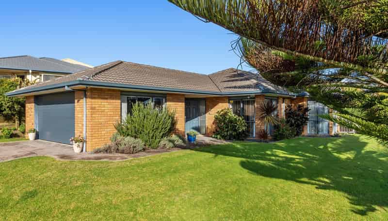 2 Island View Heights, Coastlands