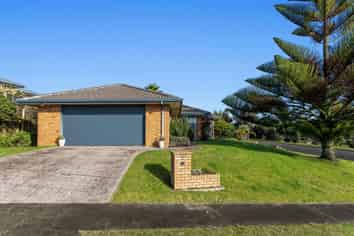 2 Island View Heights, Coastlands